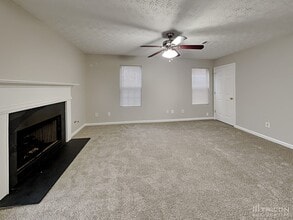 6090 Flagstaf Walk in Mcdonough, GA - Building Photo - Building Photo
