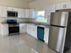 2815-2821 21st St SW in Lehigh Acres, FL - Building Photo - Building Photo
