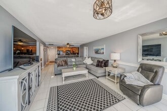 4600 Kingfish Ln-Unit -603 in Panama City Beach, FL - Foto de edificio - Building Photo