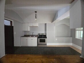 3566 Vine St in Cincinnati, OH - Building Photo - Building Photo