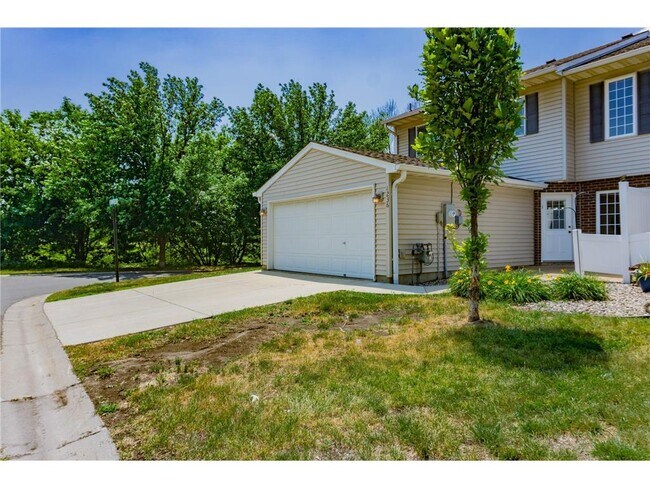 1236 Heather Ln in Waconia, MN - Building Photo - Building Photo