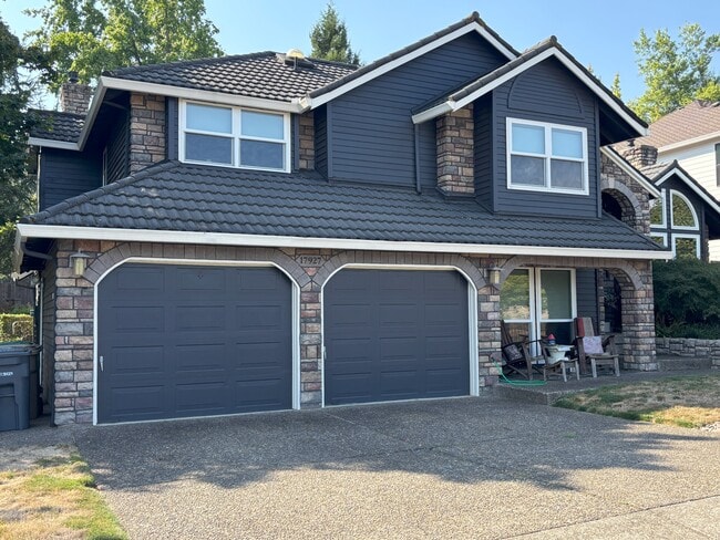 property at 17927 Ridge Lake Dr