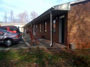 402 National Blvd in Lexington, NC - Building Photo - Building Photo