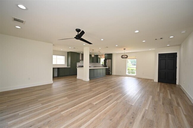 3007 Maple Grove Ln in Houston, TX - Building Photo - Building Photo