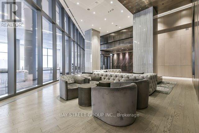 88 Harbour St in Toronto, ON - Building Photo - Building Photo