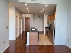 3040 Peachtree Rd in Atlanta, GA - Building Photo - Building Photo