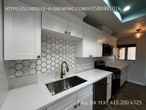 822 Victor Ave in Inglewood, CA - Building Photo - Building Photo