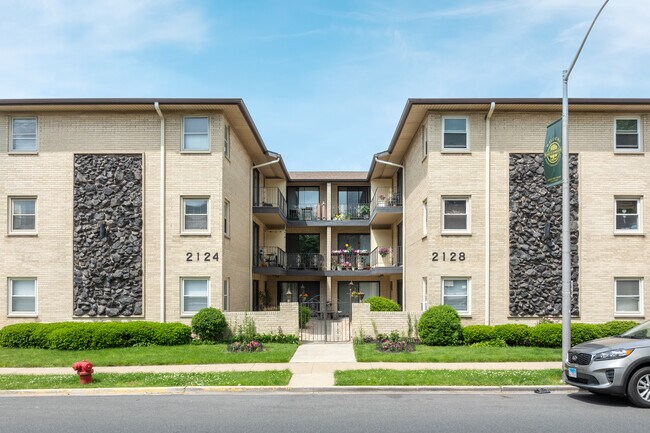 2124-2128 N Harlem Ave in Elmwood Park, IL - Building Photo - Building Photo