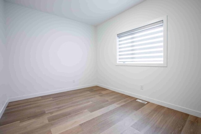 588 Des Meurons Street in Winnipeg, MB - Building Photo - Building Photo