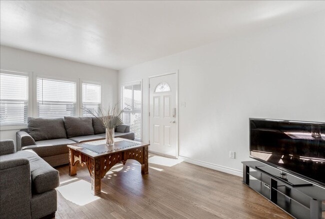 622 S Pacific Coast Hwy in Redondo Beach, CA - Building Photo - Building Photo