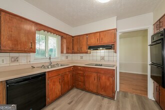 3518 Sandy Woods Ln in Stone Mountain, GA - Building Photo - Building Photo