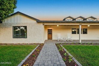 2315 N 42nd St in Phoenix, AZ - Building Photo - Building Photo