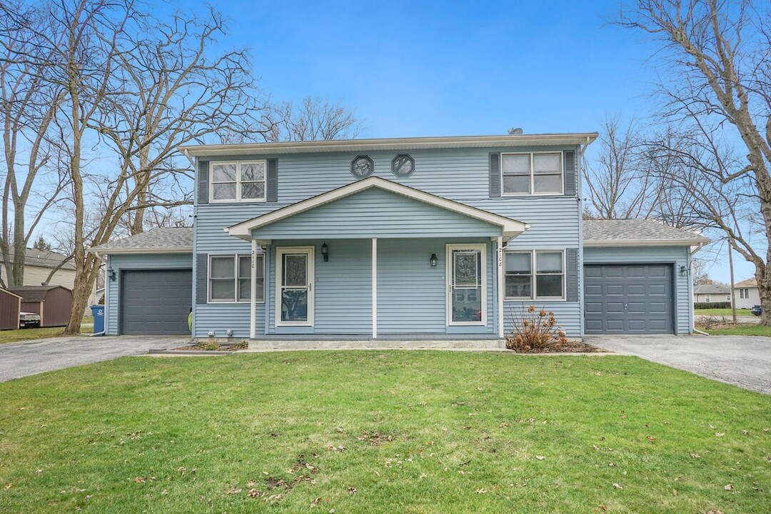 2108 W Morgan Ave in Chesterton, IN - Building Photo