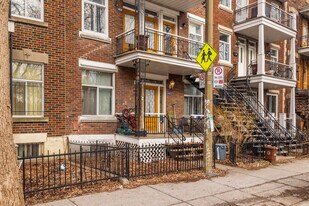 4253-4255 Chapleau St in Montréal, QC - Building Photo