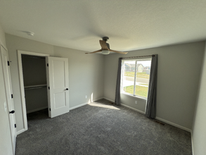 920 E Bellows St in Derby, KS - Foto de edificio - Building Photo