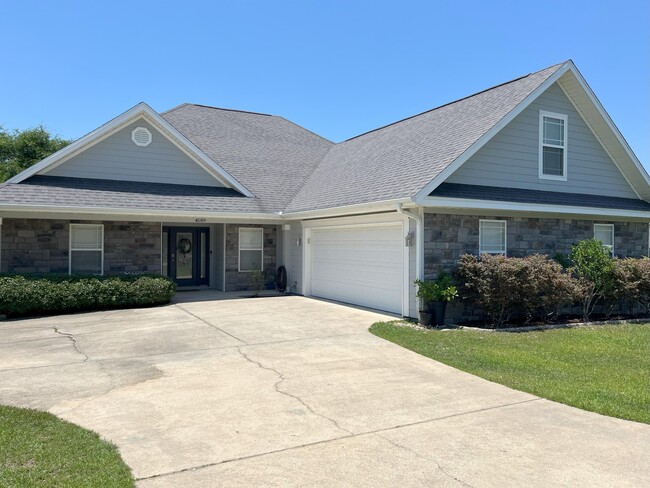 4589 Hermosa Rd in Crestview, FL - Building Photo - Building Photo