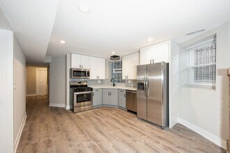 1435 N Washtenaw Ave in Chicago, IL - Building Photo - Building Photo