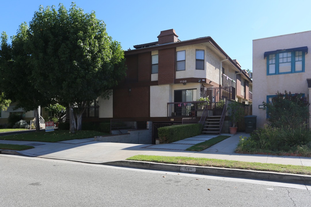 1120 N Maryland Ave in Glendale, CA - Foto de edificio