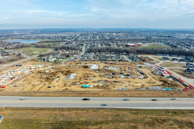 Bungalows at Whitehawk Lake in Elkhorn, NE - Foto de edificio - Building Photo