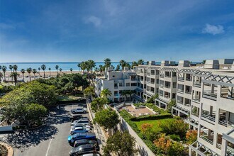 140 Ocean Park Blvd in Santa Monica, CA - Foto de edificio - Building Photo