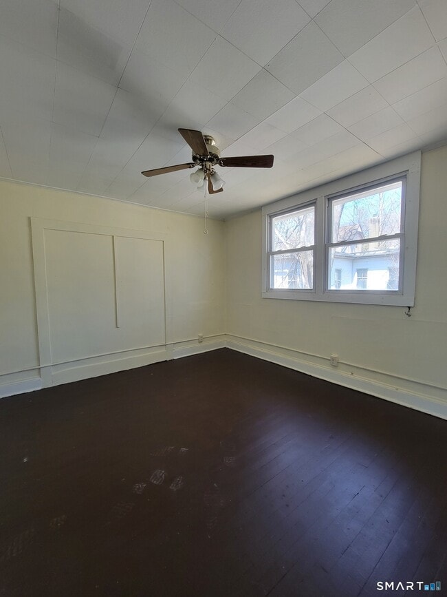 120 North St in Windham, CT - Foto de edificio - Building Photo