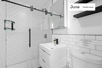 Prime Private ROOM in Bed-Stuy, Unit 3 in Brooklyn, NY - Foto de edificio - Building Photo