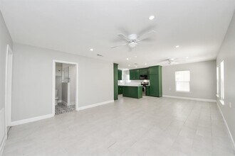 6735 Alpine Dr in Houston, TX - Building Photo - Building Photo