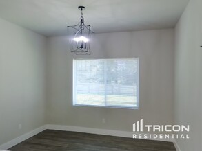 5144 Victory Dr SW in Port Orchard, WA - Building Photo - Building Photo
