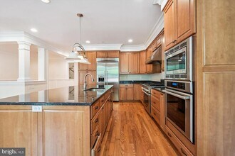 8208 River Quarry Pl in Bethesda, MD - Building Photo - Building Photo