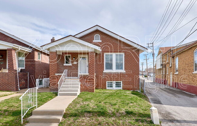 property at 4915 Robert Ave