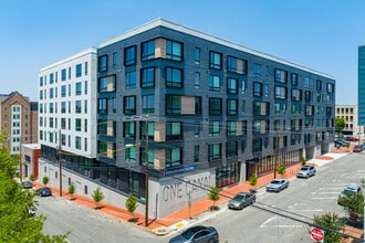 One Canal Apartments in Richmond, VA - Building Photo - Building Photo