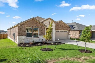 120 Mayacama Lp in San Marcos, TX - Building Photo