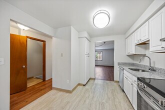 64 Nutmeg Dr in Meriden, CT - Building Photo - Building Photo
