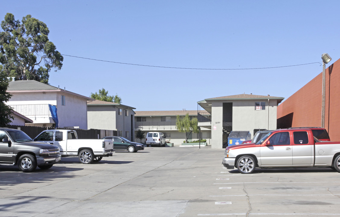 Del Monte Avenue Apartments in Salinas, CA - Foto de edificio