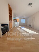 2352 Sunningdale Dr in Tustin, CA - Building Photo - Building Photo