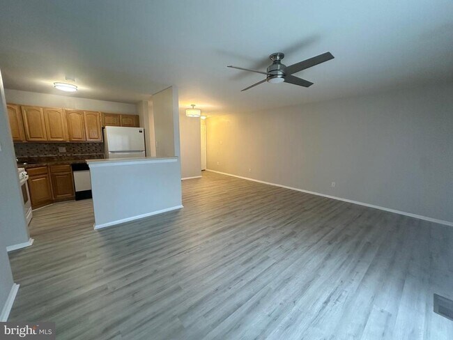 1103 Woodhollow Dr in Evesham, NJ - Building Photo - Building Photo