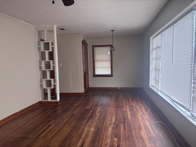 323 Sykes Rd in Jackson, MS - Building Photo - Building Photo