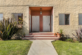 663-665 1/2 Imogen Ave in Los Angeles, CA - Building Photo - Building Photo