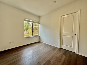 23475 Tamarack Ln in Maple Ridge, BC - Building Photo - Building Photo