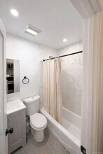 69 Loisaida Ave in New York, NY - Foto de edificio - Building Photo