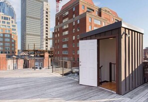 256 Newbury St, Unit 5 in Boston, MA - Building Photo
