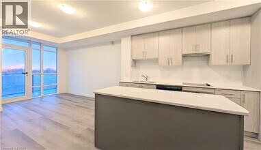 461 Green Rd in Hamilton, ON - Building Photo - Building Photo