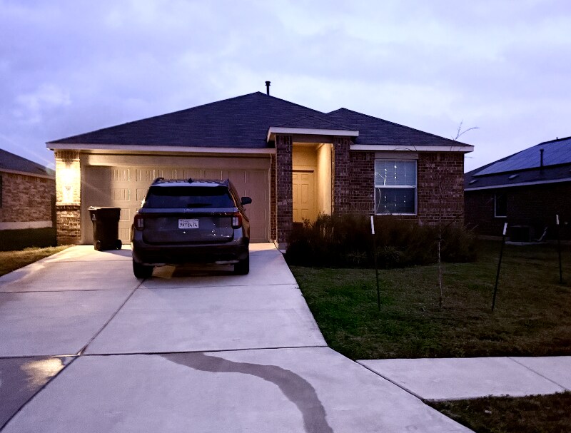 404 Golden Grove Pkwy in San Marcos, TX - Building Photo