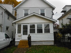 1520 Frazer Ave NW in Canton, OH - Building Photo - Building Photo