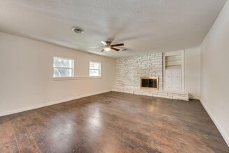 8349 Tucson Trail, Unit 6954S in Fort Worth, TX - Building Photo - Building Photo