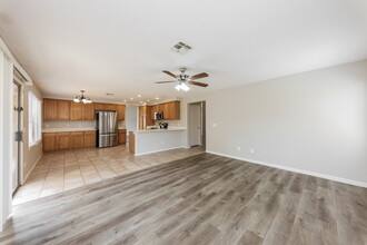 17622 N Kimberly Way in Surprise, AZ - Building Photo - Building Photo