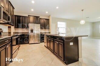 9934 Ivory Dr in Ruskin, FL - Building Photo - Building Photo