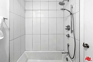 7320 Hawthorn Ave, Unit 219 in Los Angeles, CA - Building Photo - Building Photo