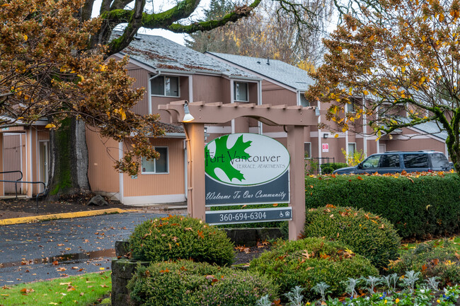 Fort Vancouver Terrace in Vancouver, WA - Foto de edificio - Building Photo