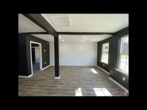 1553 Swan Ave in Baton Rouge, LA - Building Photo - Building Photo